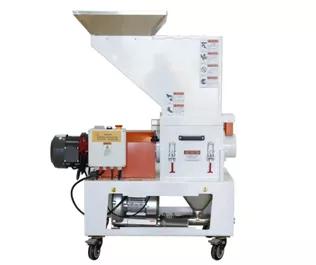 塑料加工怎能少了它們 多家輔助設備齊亮相