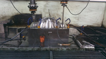 黃巖巨星模具廠 供應高品質蓄電池外殼塑料模具